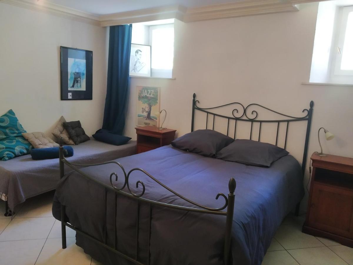 Le Mesnil-Amey Qui Vivra Verra Bed & Breakfast エクステリア 写真