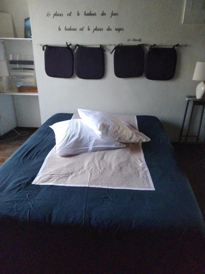 Le Mesnil-Amey Qui Vivra Verra Bed & Breakfast エクステリア 写真